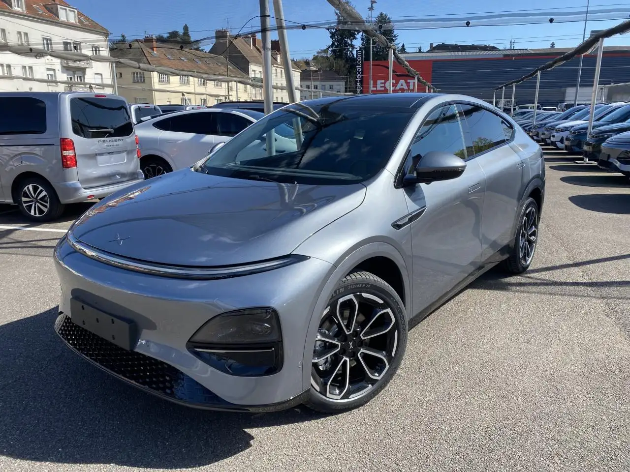 Xpeng G6 PERFORMANCE 80 KWH AWD AVEC ATTELAGE / CUIR NOIR NAPPA — photo 1 of 15