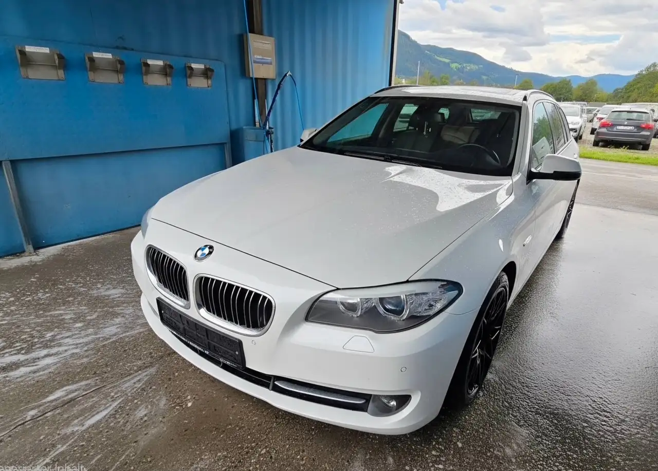 BMW 520 520d xDrive Touring Aut. — photo 1 of 8
