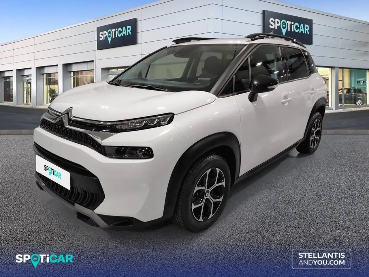 Citroen C3 Aircross Puretech S&S Plus 110 — photo 1 of 21