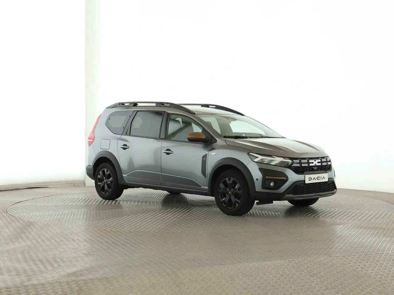 Dacia Jogger Extreme+ — photo 1 of 36