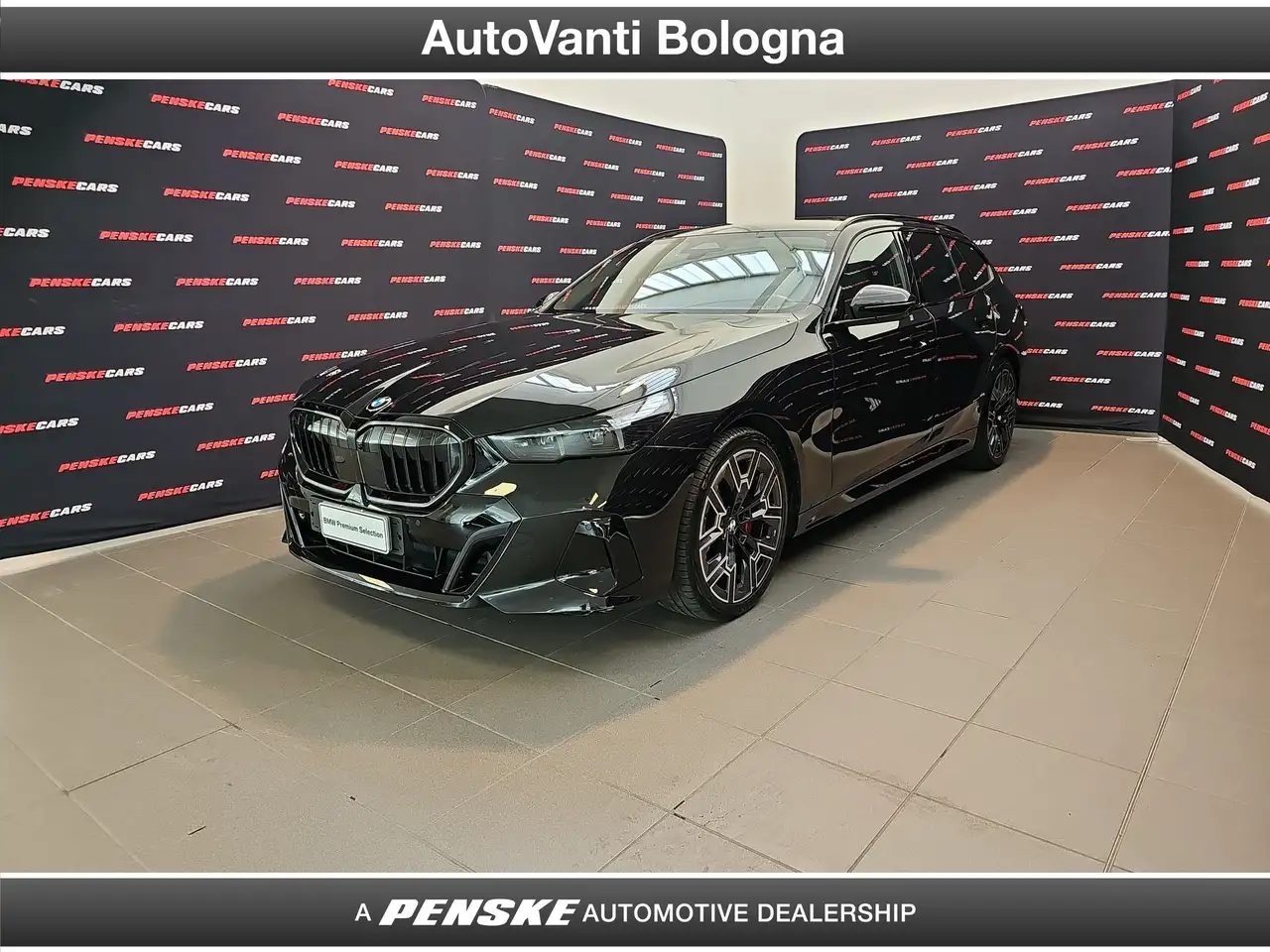 BMW 520 520d Touring 48V xdrive MSport Pro auto — photo 1 of 15