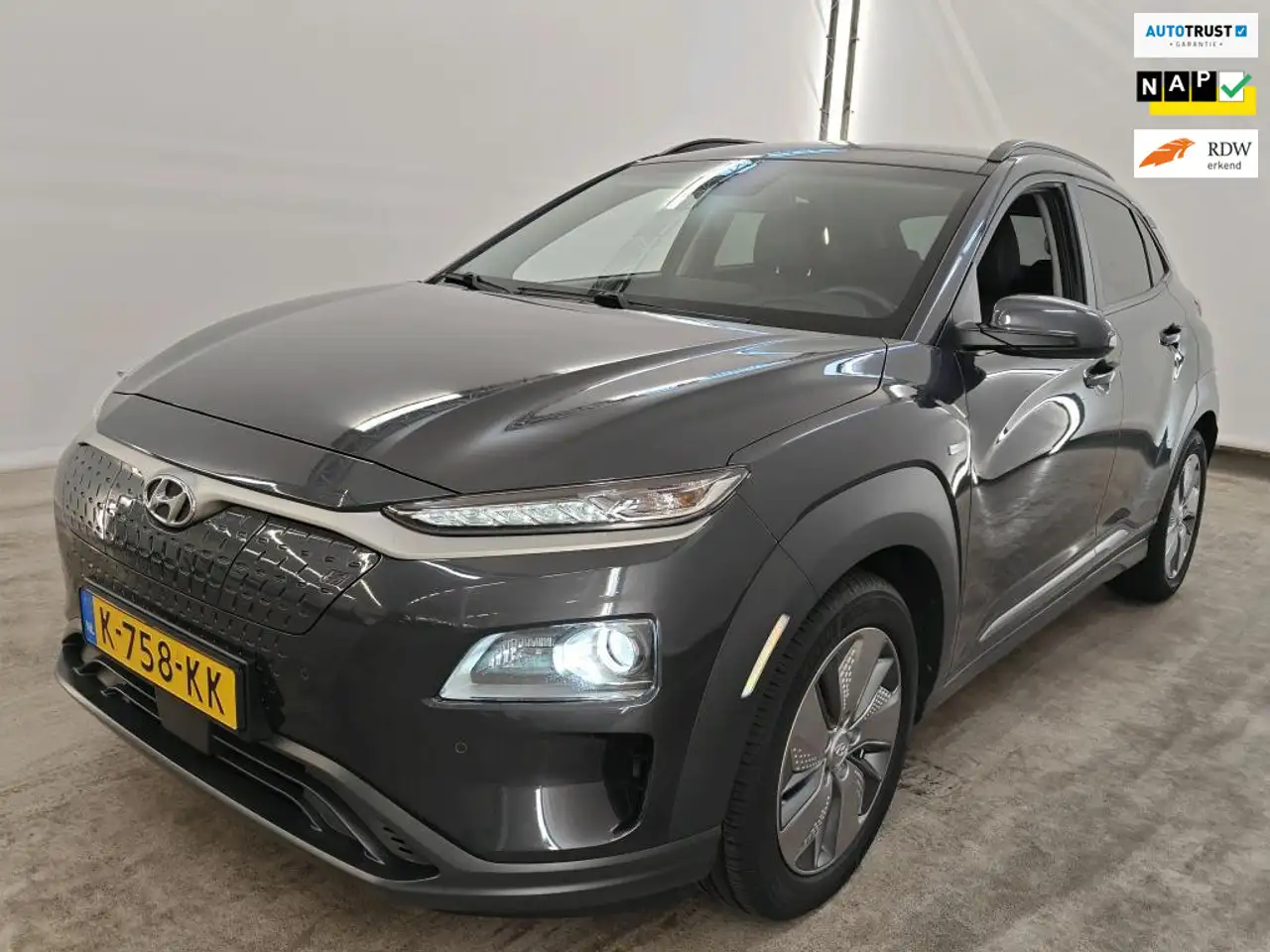 Hyundai KONA EV Premium 64 kWh Warmtepomp SOH 100% FASE 3 Verke — photo 1 of 32
