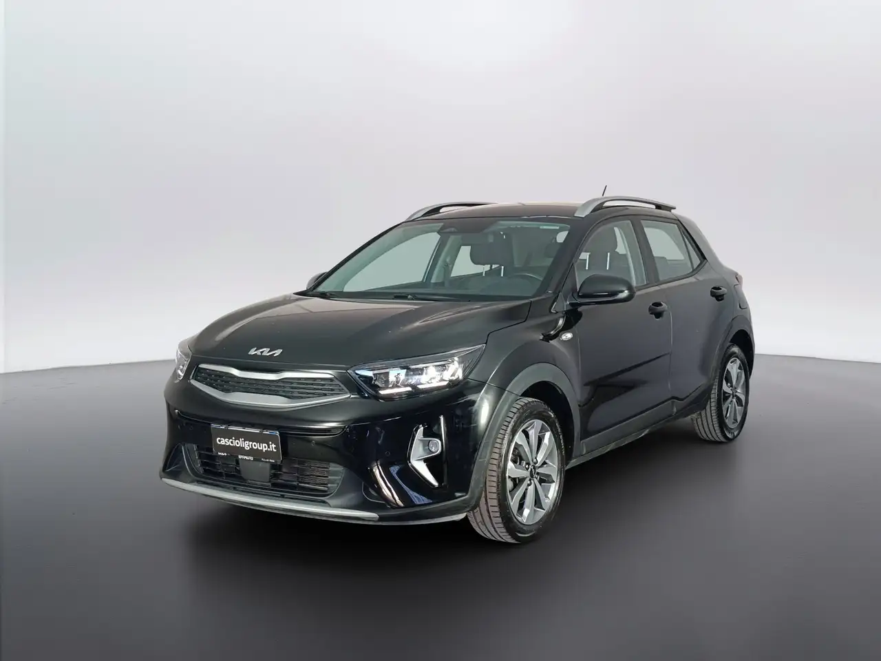 Kia Stonic 1.2 DPi Urban Techno&Design Pack — photo 1 of 15