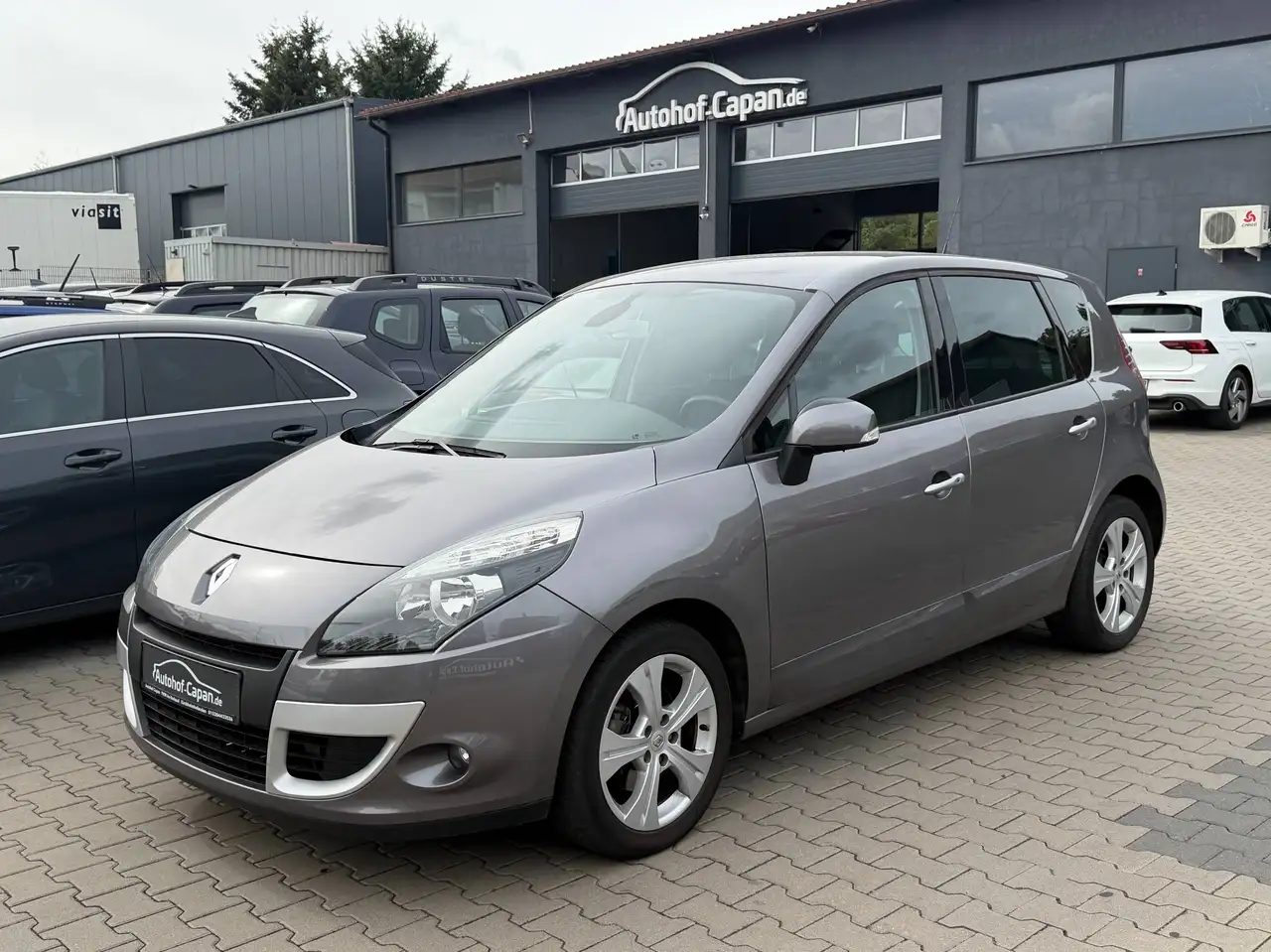 Renault Scenic Scenic III Dynamique/Automatik/1.Ha/Navi/PDC/ZV — photo 1 of 22