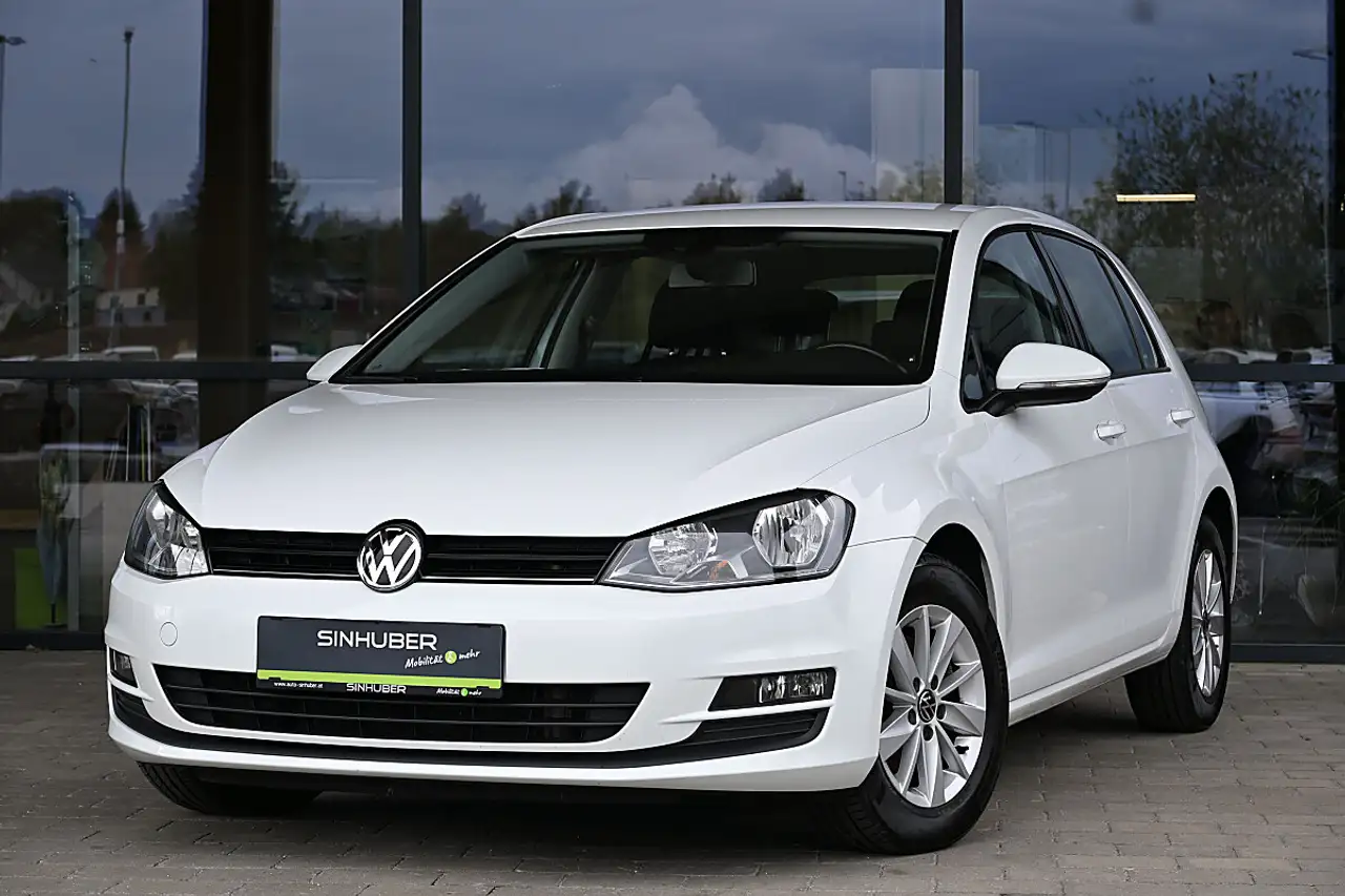Volkswagen Golf R abbit 1,6 BMT TDI AHK schwenkbar, Climatronic, ... — photo 1 of 17