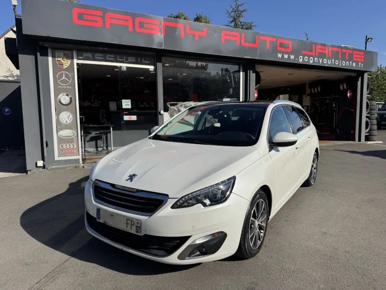 Peugeot 308 1.6 THP 155CH ALLURE — photo 1 of 17