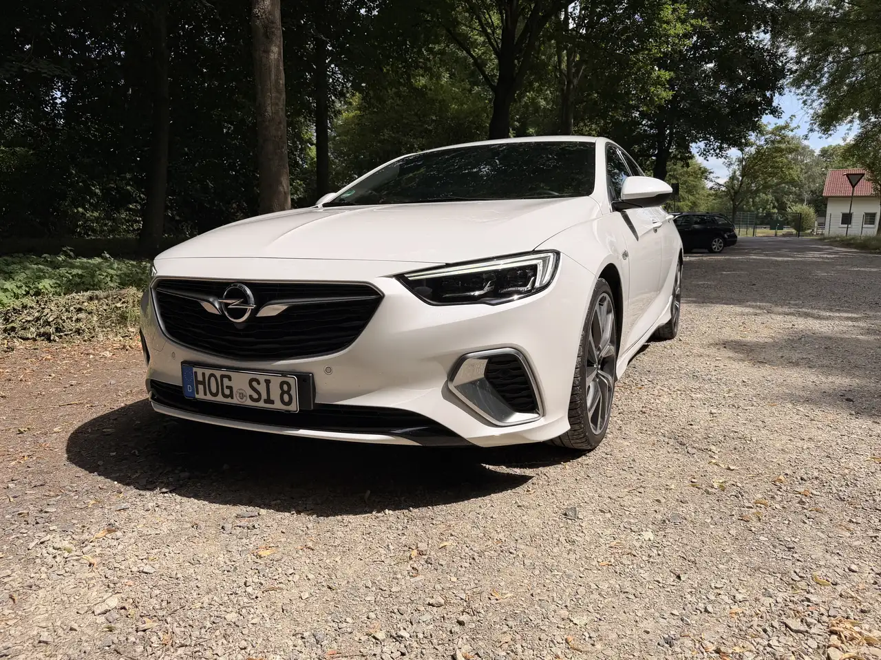Opel Insignia Grand Sport 2.0 BiTurbo D 4x4 Automatik GSI — photo 1 of 15