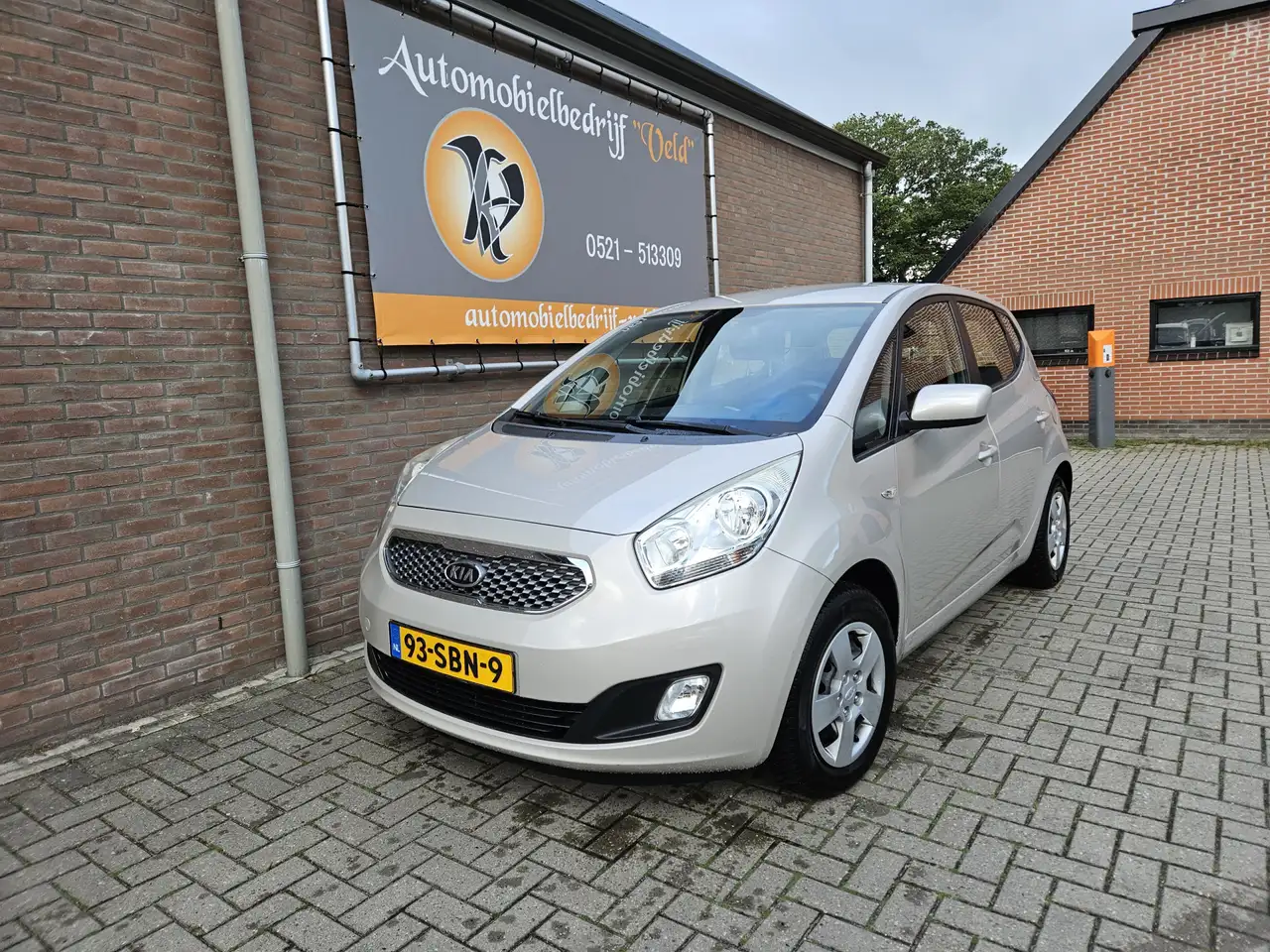 Kia Venga 1.4 CVVT Seven — photo 1 of 30