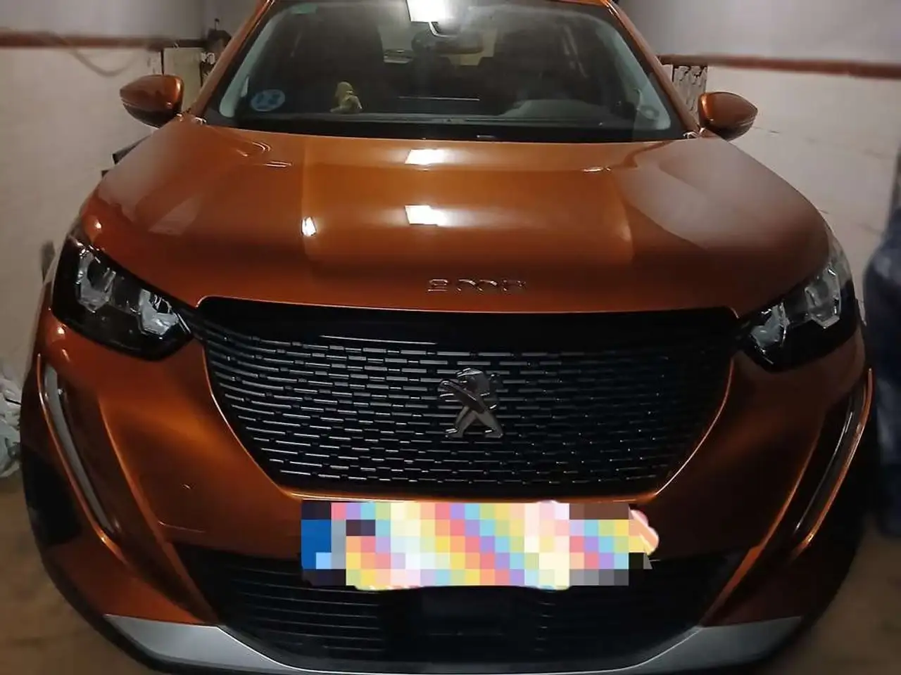 Peugeot 2008 Allure BlueHDI 100 S&S BVM6 — photo 1 of 15