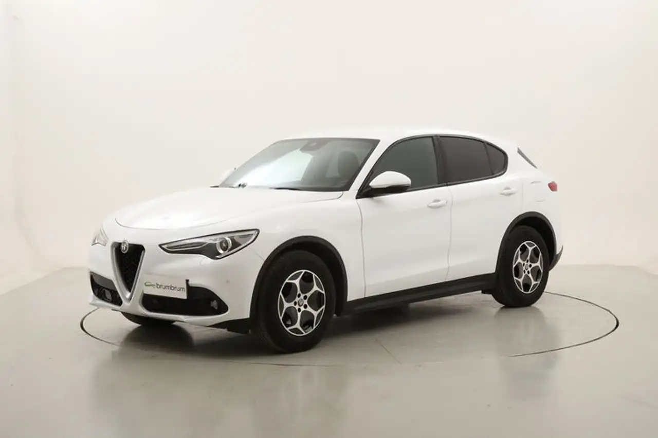 Alfa Romeo Stelvio Super Business Q4 AT8 2.1 Diesel 190CV — photo 1 of 15
