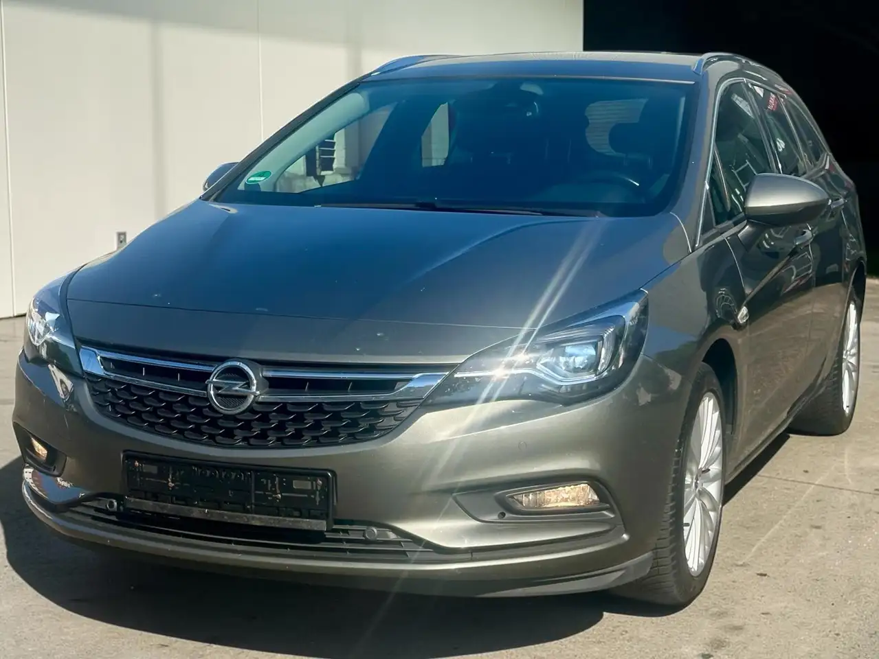 Opel Astra Innovation Start/Stop — photo 1 of 21