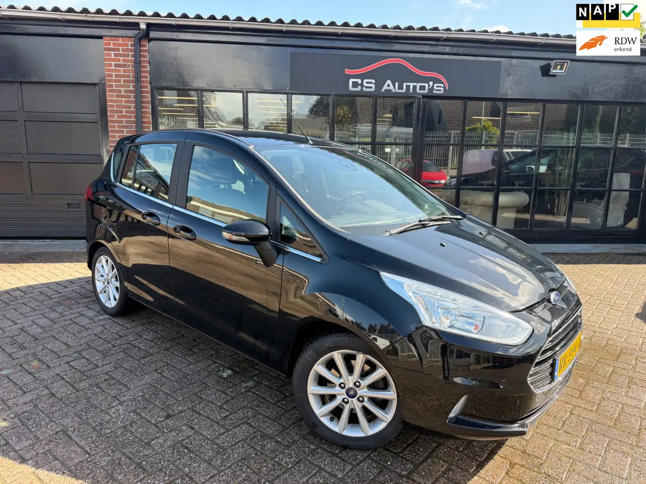 Ford B-Max 1.0 EcoBoost Titanium|2018|nap — photo 1 of 24