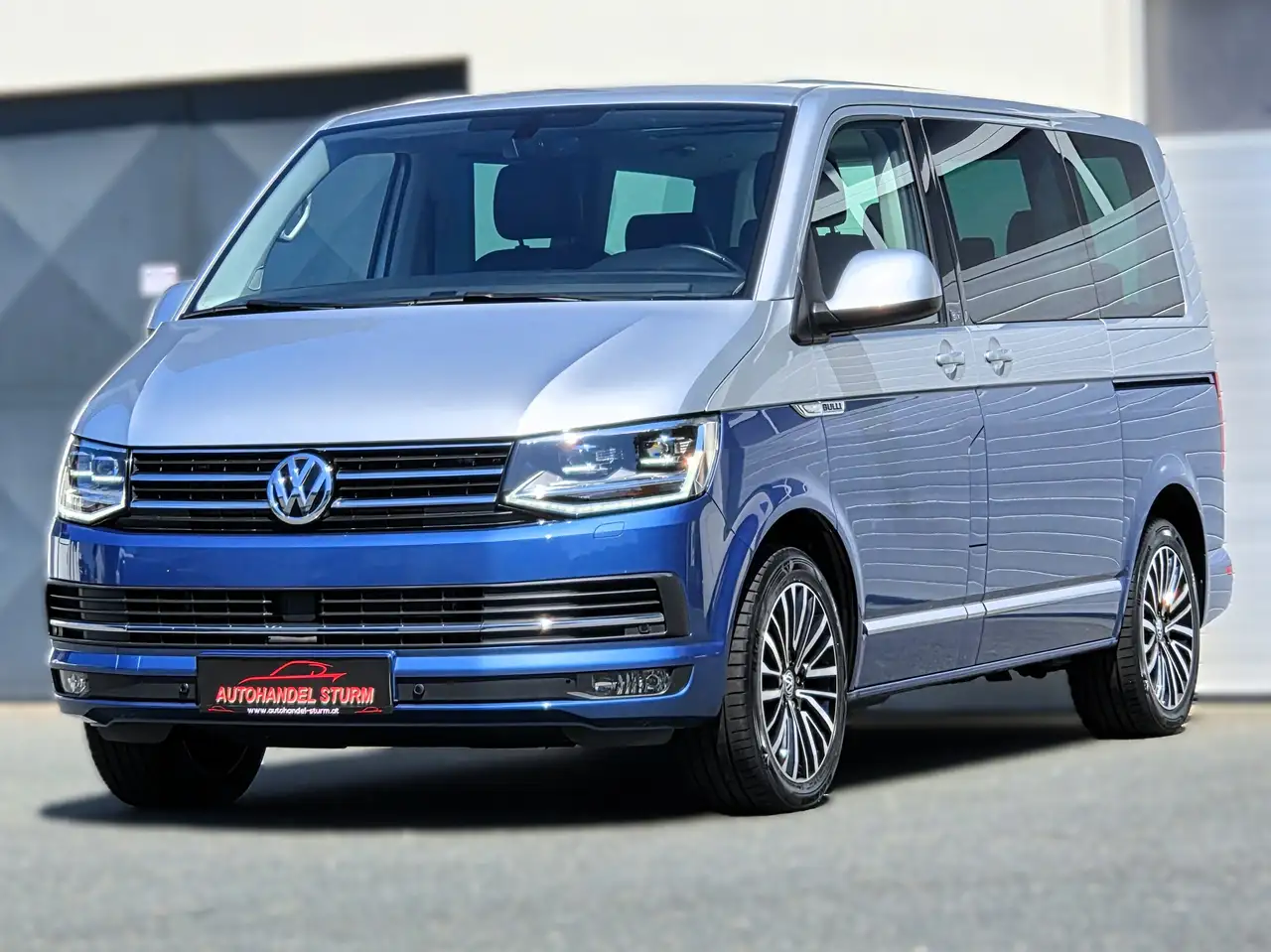Volkswagen T6 Multivan T6*Bulli*Genearation Six 2,0TDI DSG*DCC*AHK*LED* — photo 1 of 39