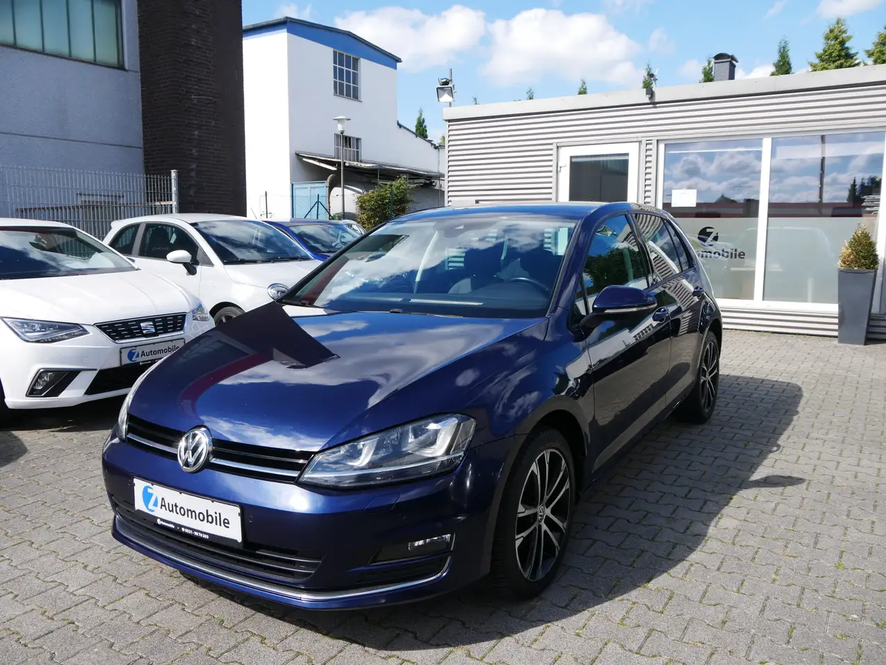 Volkswagen Golf VII 1.2 TSI Allstar*LED* — photo 1 of 14