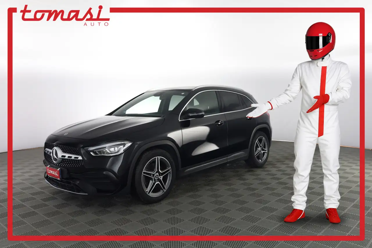 Mercedes-Benz GLA 180 d Automatic Premium — photo 1 of 15