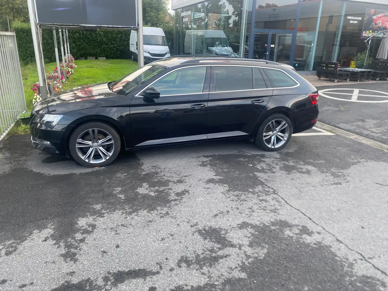 Skoda Superb Superb Combi 1.6 CR TDi Ambition DSG — photo 1 of 6