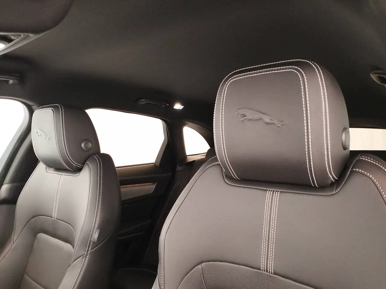 2024 Jaguar F-Pace 2.0d i4 mhev R-Dynamic S awd 163cv auto - IVA ESPOSTA, photograph 10