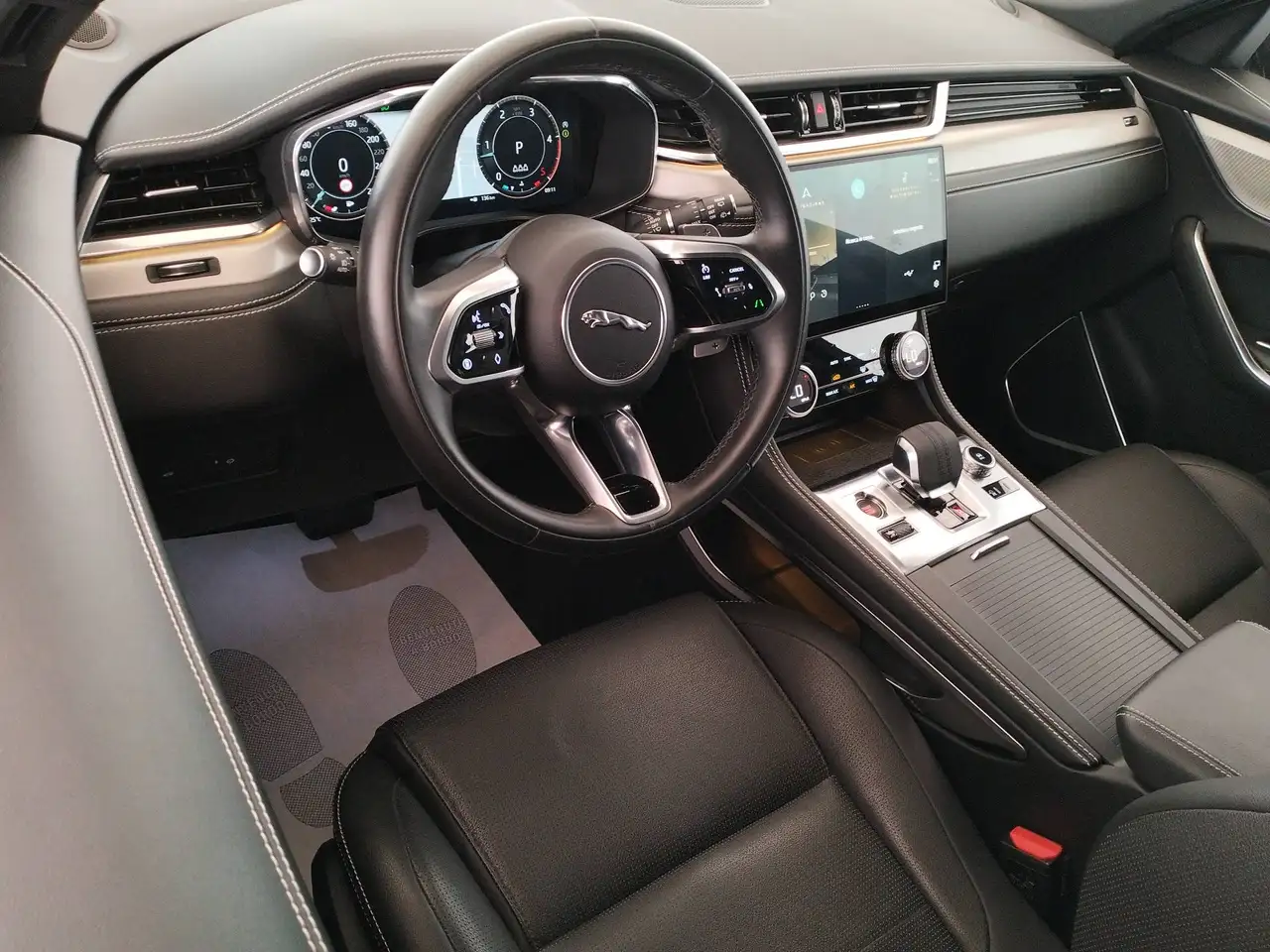 2024 Jaguar F-Pace 2.0d i4 mhev R-Dynamic S awd 163cv auto - IVA ESPOSTA, photograph 8