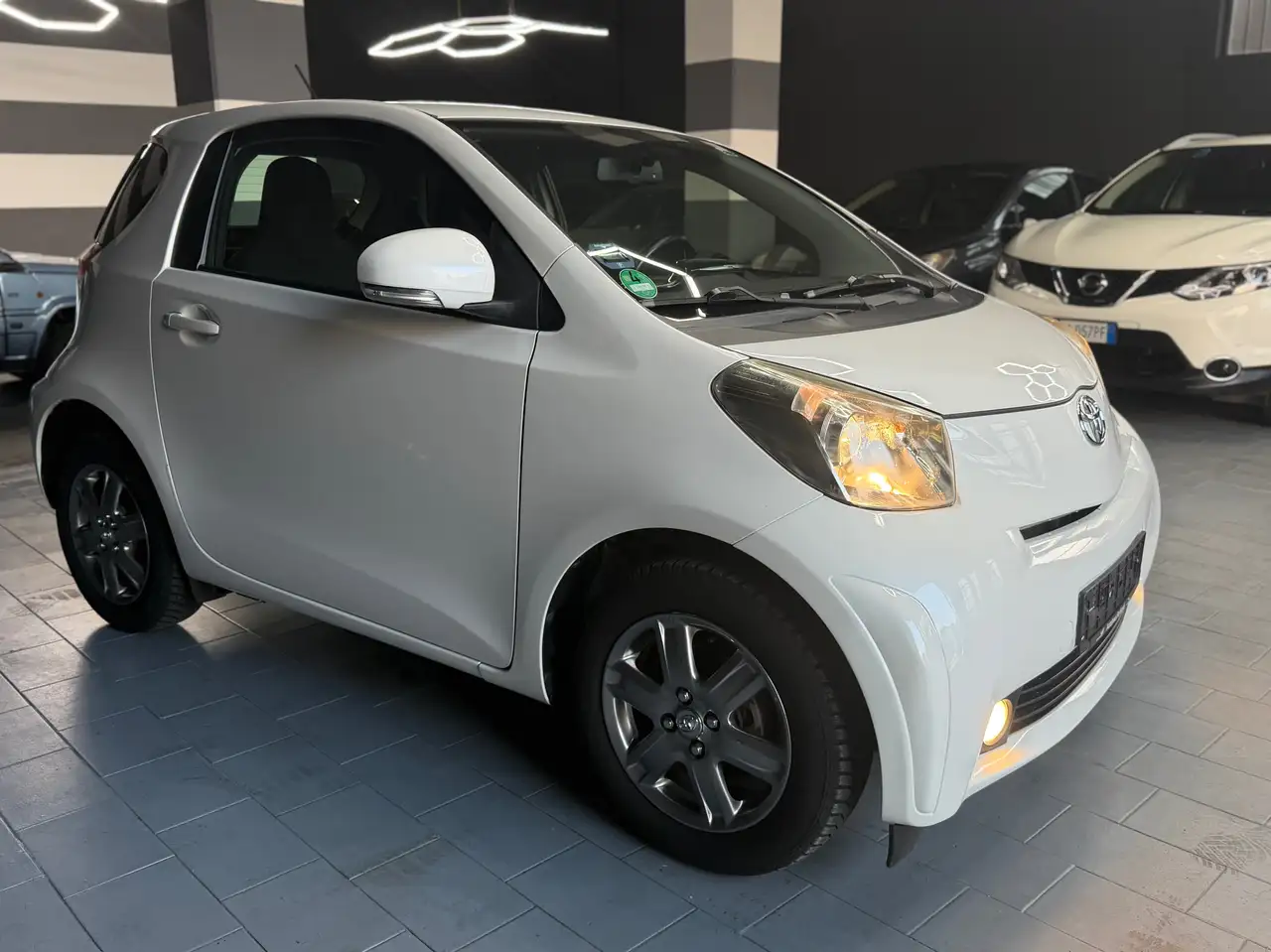 Toyota iQ iQ 1.0 High Collection — photo 1 of 8