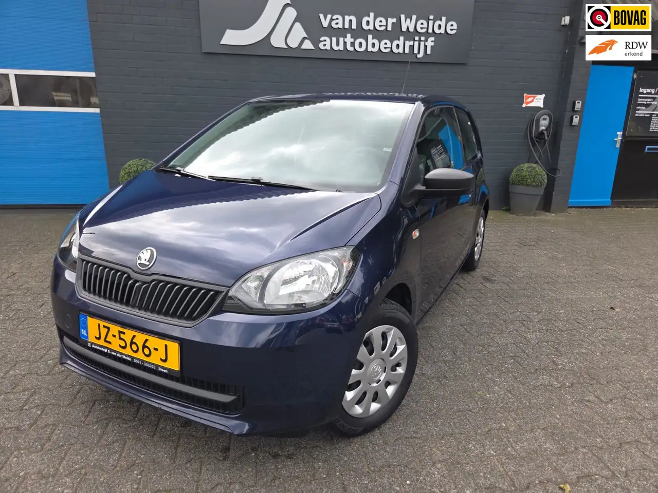Skoda Citigo 1.0 Greentech Arctic — photo 1 of 16