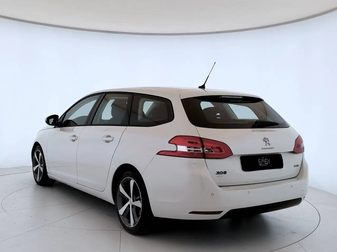 2015 Peugeot 308 SW 1.6 bluehdi s&s - NEOPATENTATI, photograph 6