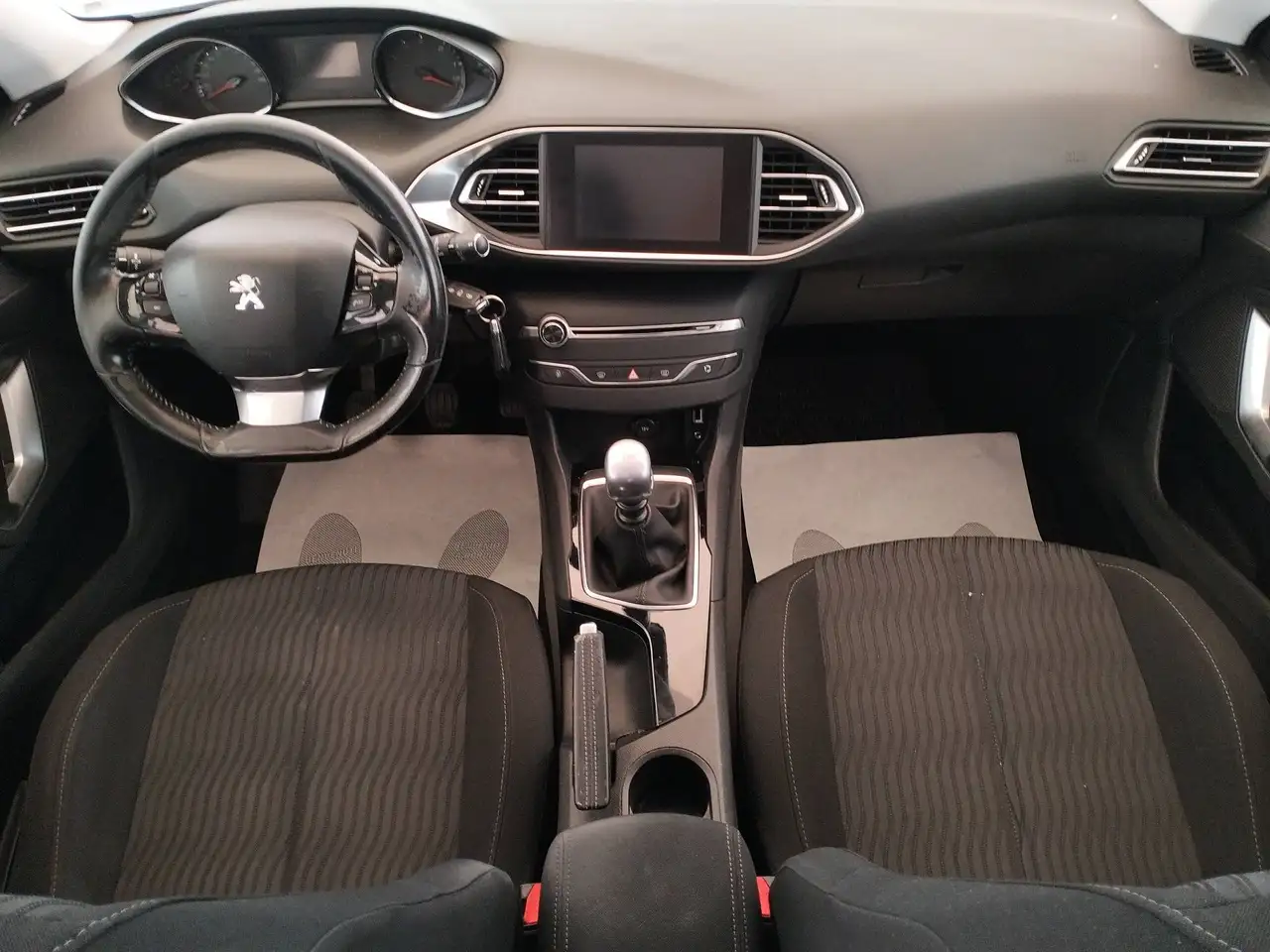 2015 Peugeot 308 SW 1.6 bluehdi s&s - NEOPATENTATI, photograph 7