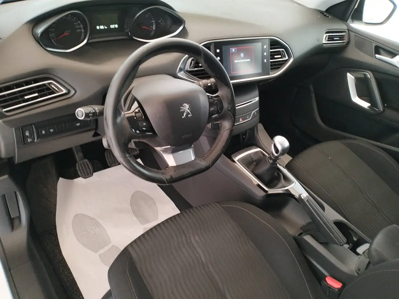 2015 Peugeot 308 SW 1.6 bluehdi s&s - NEOPATENTATI, photograph 8
