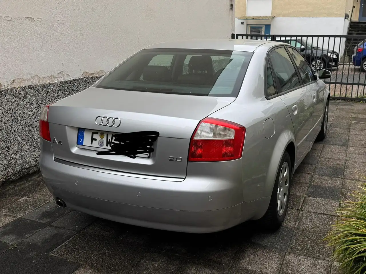 Audi A4 A4 2.0 multitronic — photo 1 of 33
