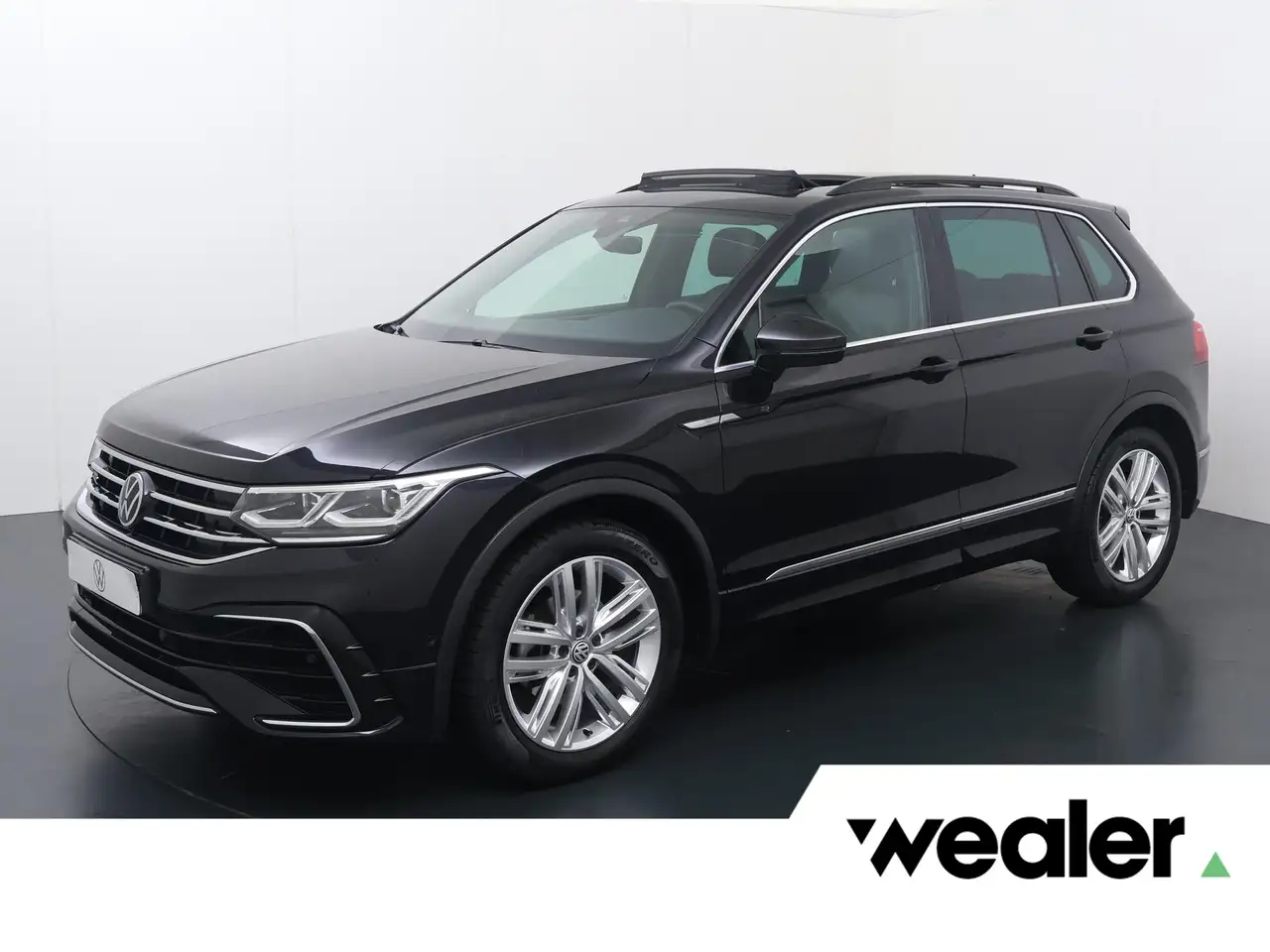 Volkswagen Tiguan 1.5 TSI R-Line Business+ | 150 PK | Automaat | Ada — photo 1 of 40