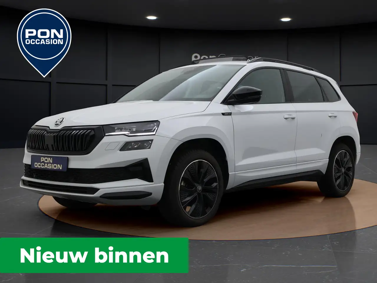 Skoda Karoq 1.5 TSI Sportline | Pano dak | Trekhaak | Camera | — photo 1 of 14