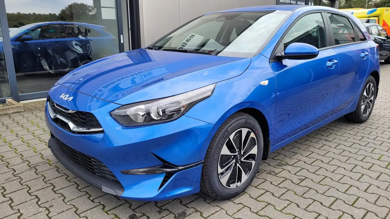 Kia Ceed / cee'd Spin Spin*Navi*Shzg*Lhzg*PDC*Cam*16Zoll*Klima* ... — photo 1 of 30