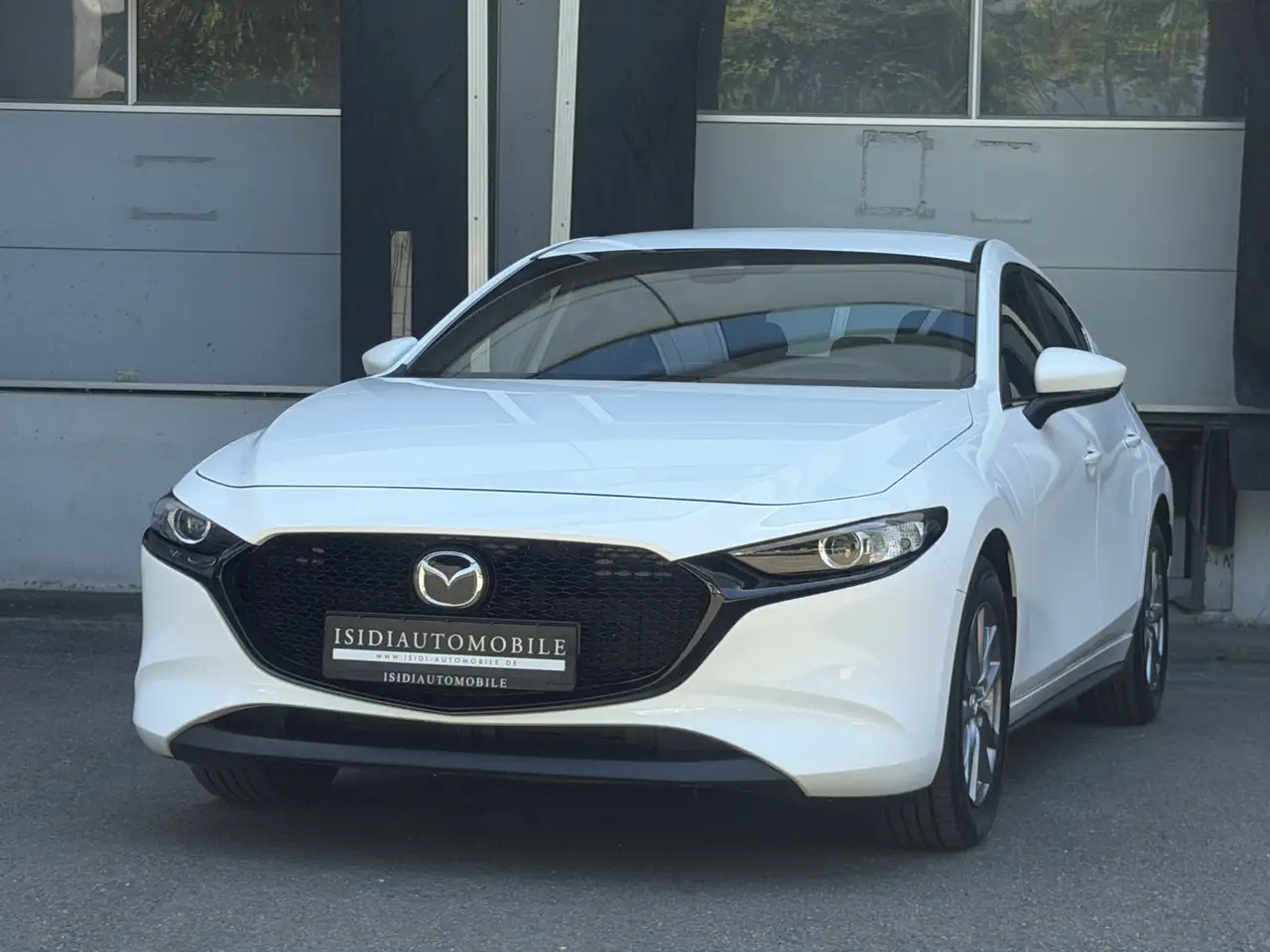 Mazda 3 2.0 e-SkyActiv-X M-Hybrid LED Navi ACC Head-Up — photo 1 of 38