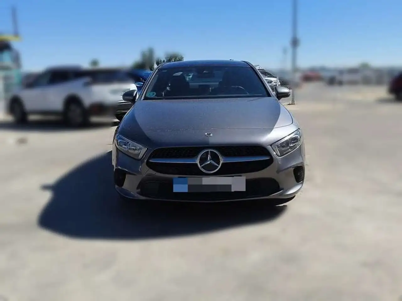 Mercedes-Benz A 180 d Sedán — photo 1 of 25