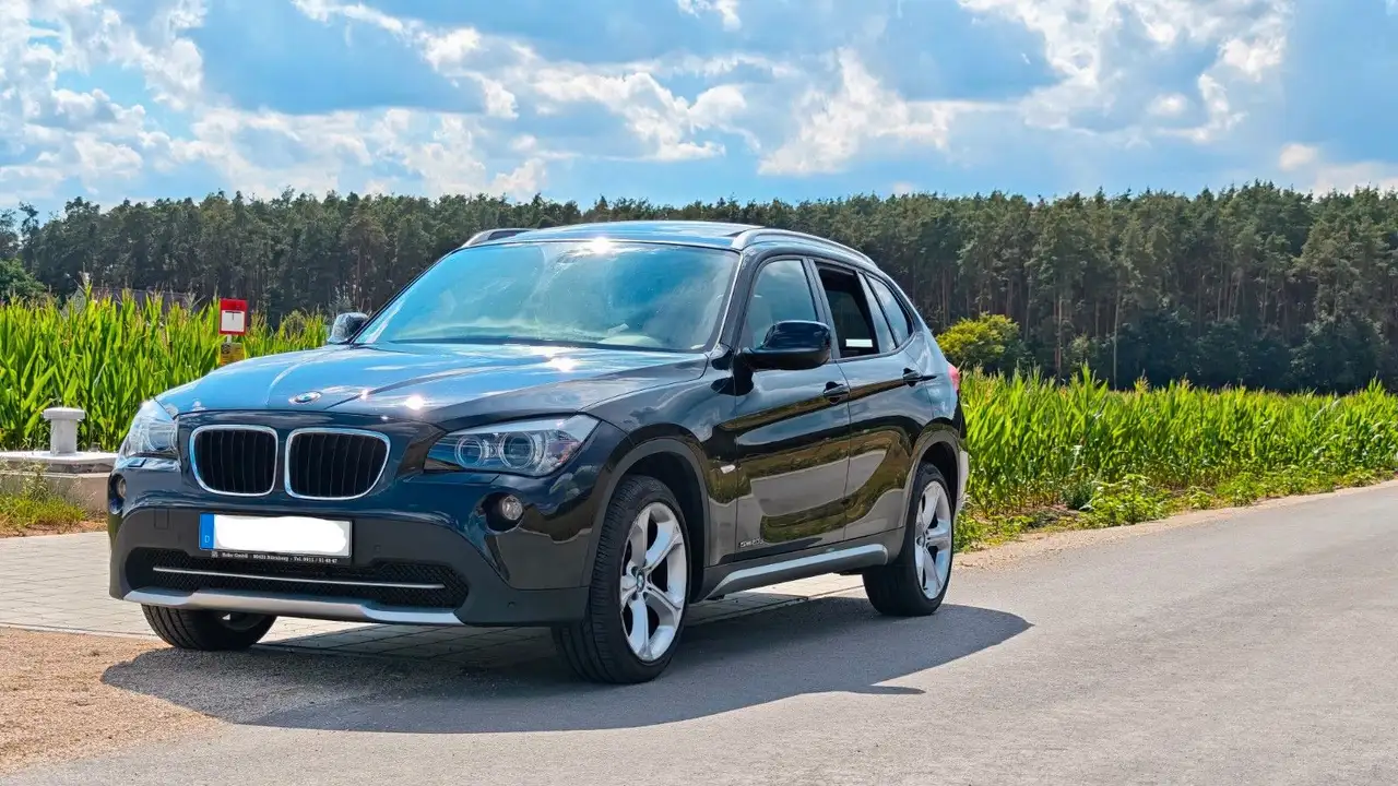 BMW X1 20d NAVIPRO XENON LEDER SPORTSTZ SHZ PDC 8xRF — photo 1 of 15