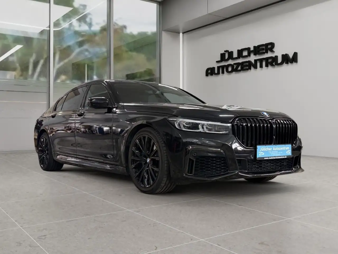 BMW 740 Li xDrive M Sport , — photo 1 of 11