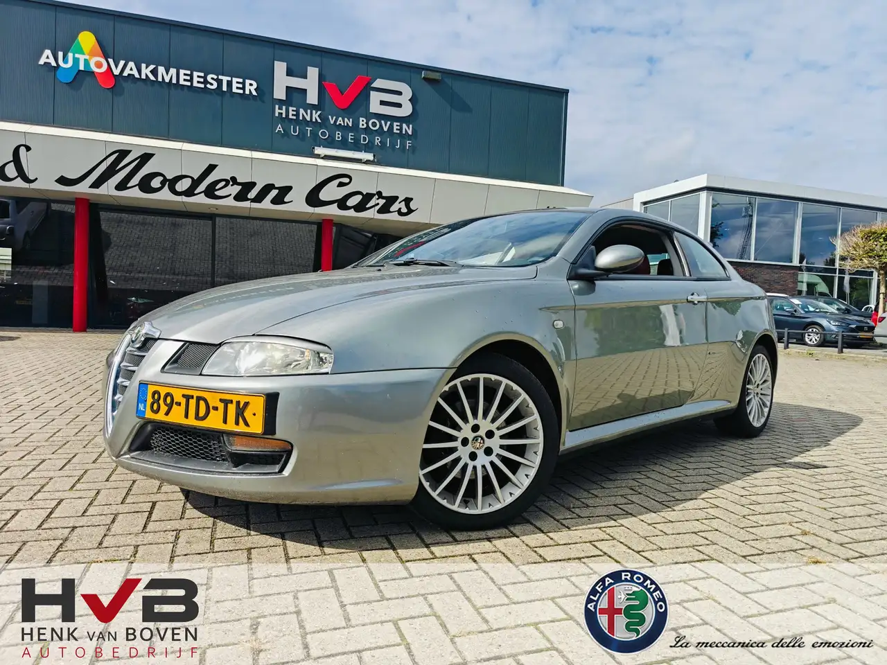 Alfa Romeo GT 2.0 JTS Distinctive — photo 1 of 16