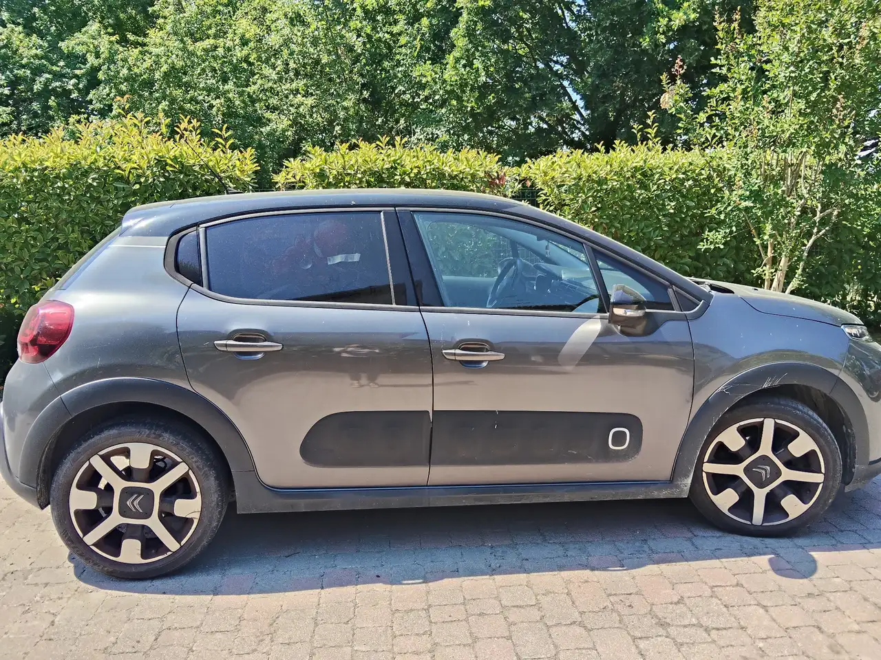 Citroen C3 1.6 bluehdi Shine s&s 100cv — photo 1 of 4