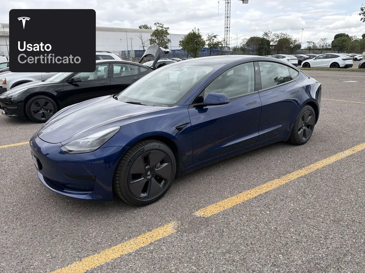 Tesla Model 3 Rear-Wheel Drive — photo 1 of 15