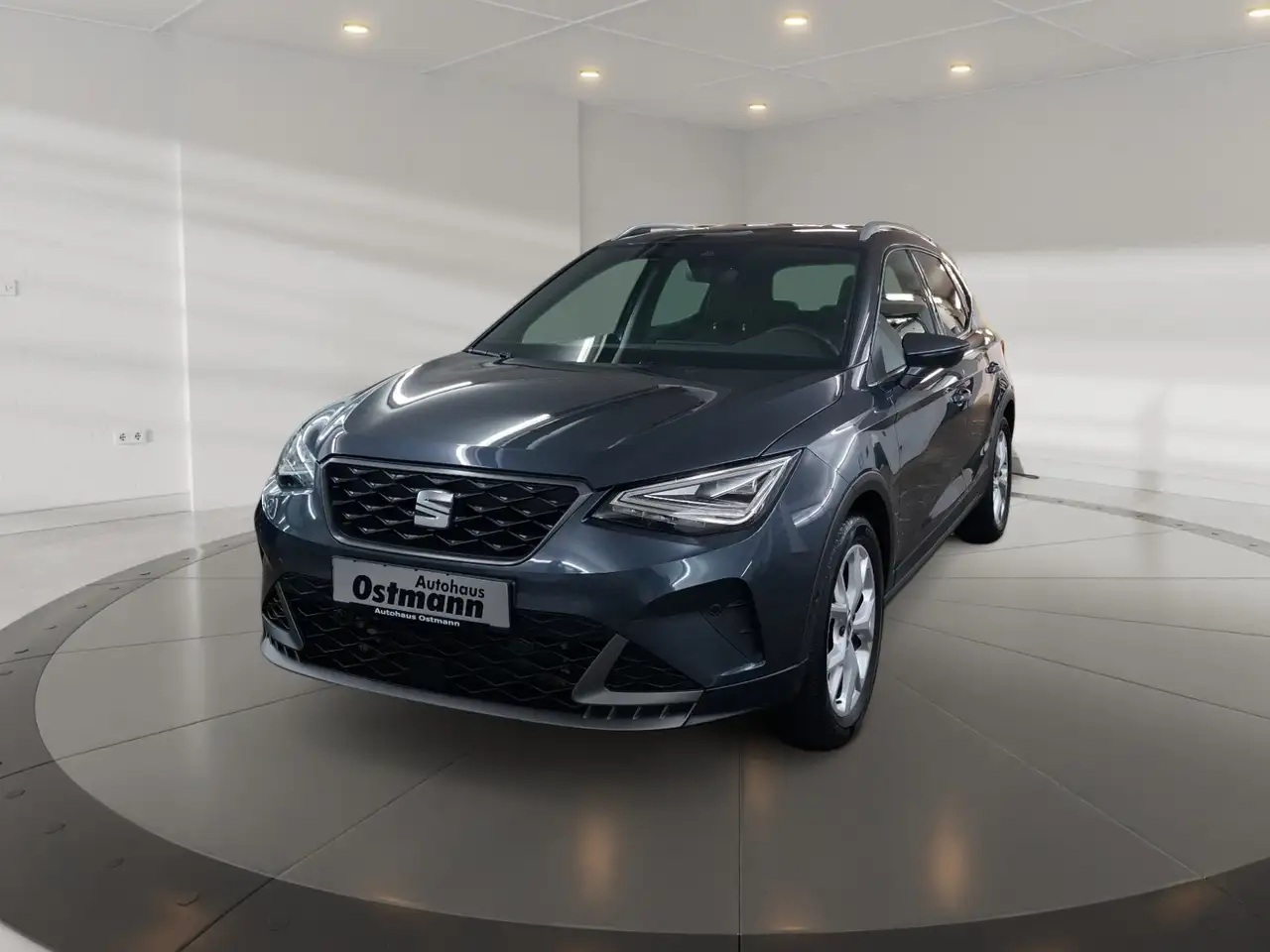SEAT Arona FR 1.0 TSI AHK RFK ACC KeyLess Navi — photo 1 of 20