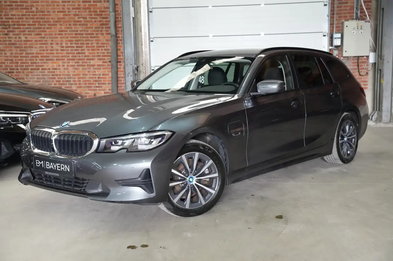 BMW 320 e Plug in 96% SOH Hybride Benzine Garantie Automaat Trekhaak Virtual Cockpit CarPlay Zetelverwarming Licthsensor LE — photo 1 of 15