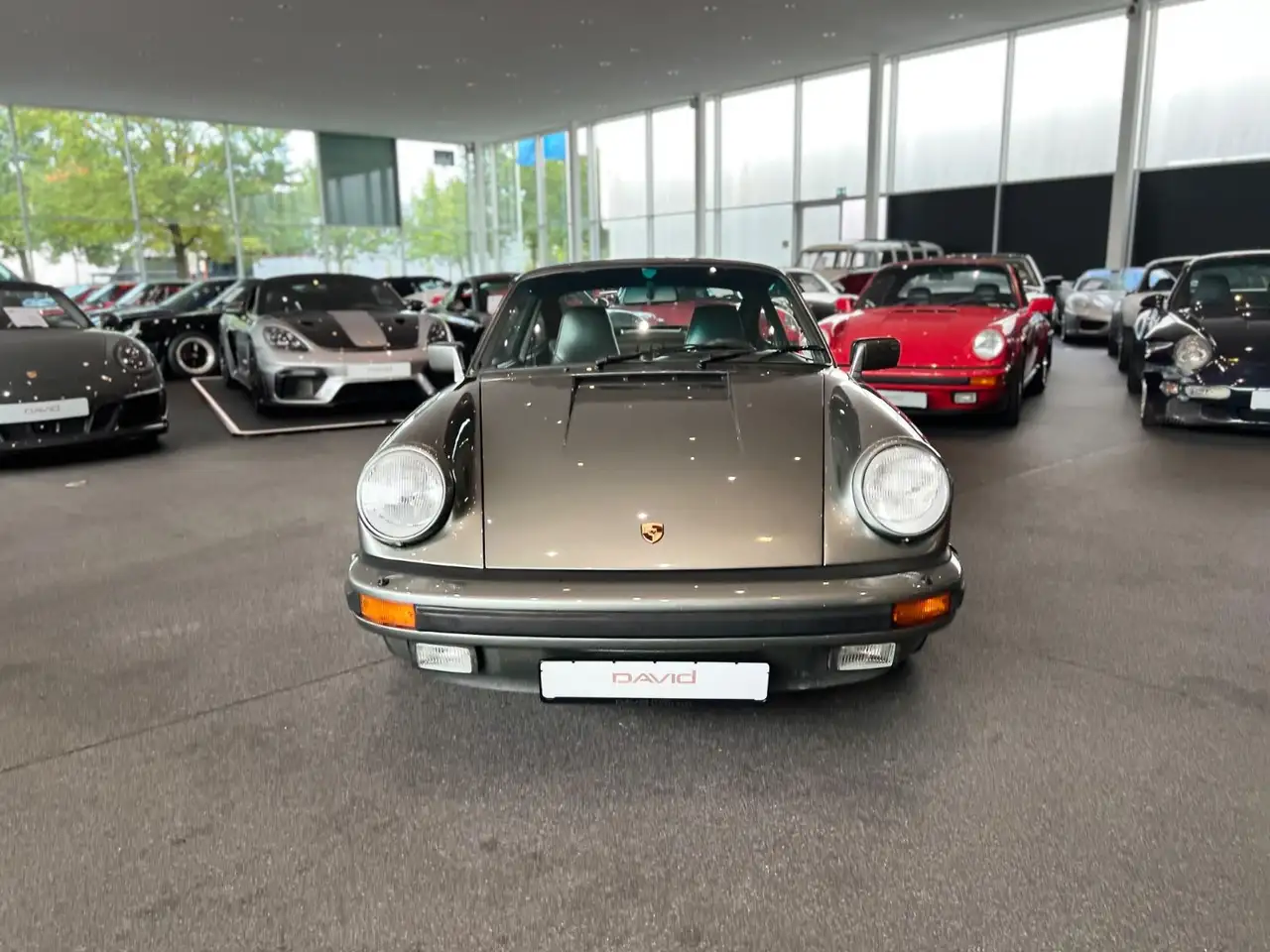 Porsche 911 G-Modell 3.2 *deutsch*lückenl. Scheckh.*G50 — photo 1 of 13