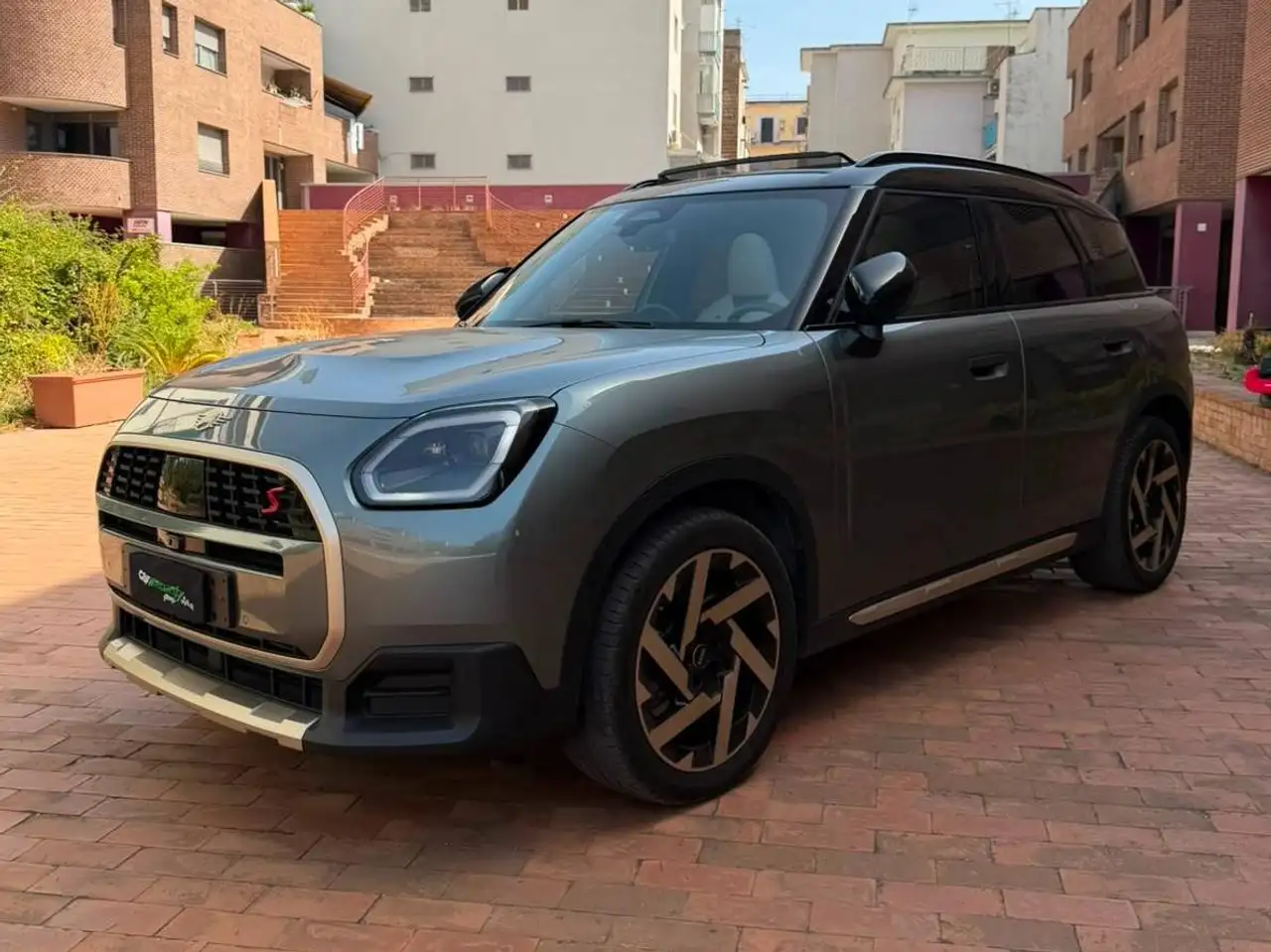 MINI Cooper S Countryman Mini Countryman U25 2.0 48V Favoured all4 auto — photo 1 of 35