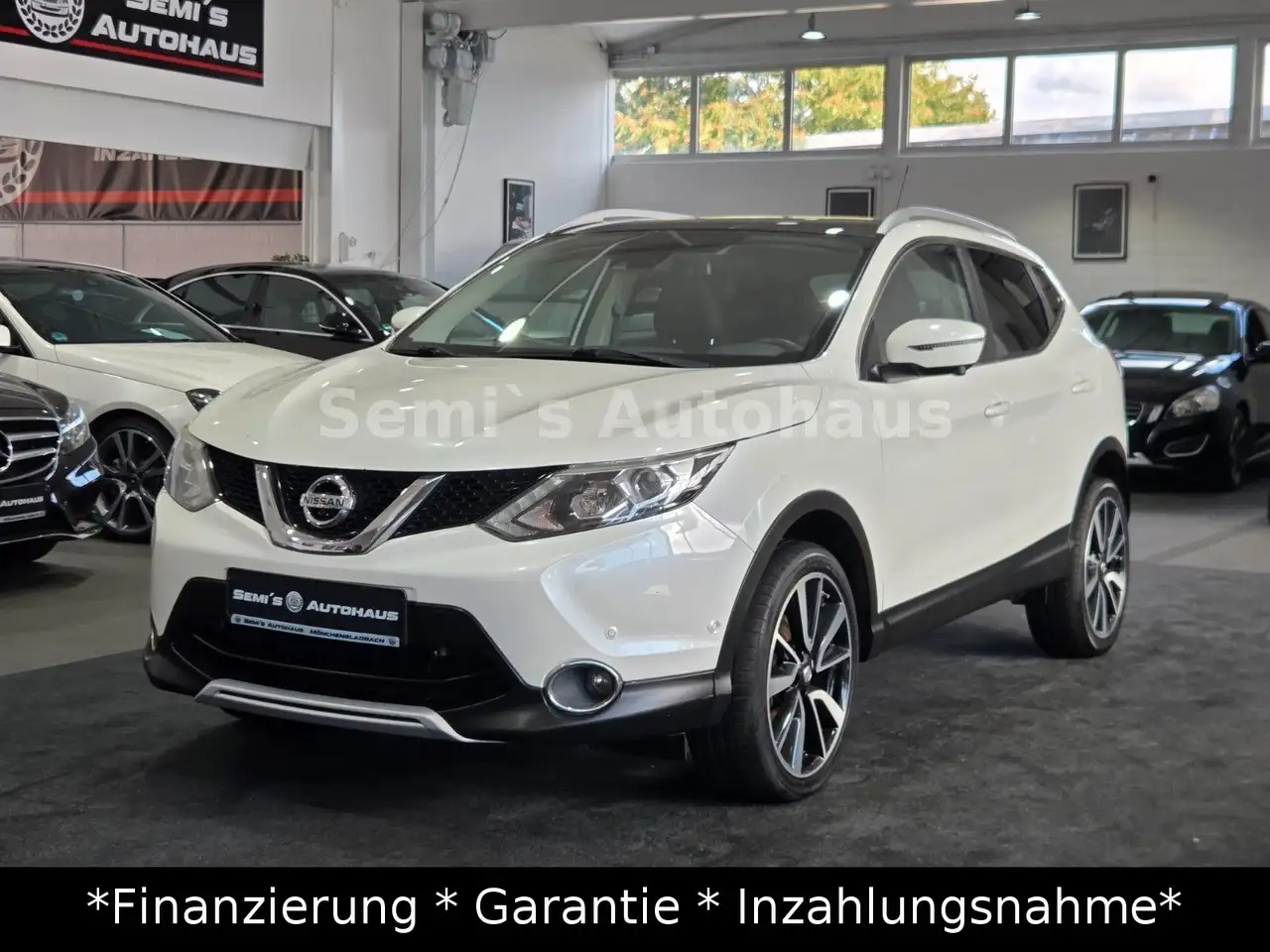 Nissan Qashqai Tekna 360|Pano-Dach|AHK — photo 1 of 15