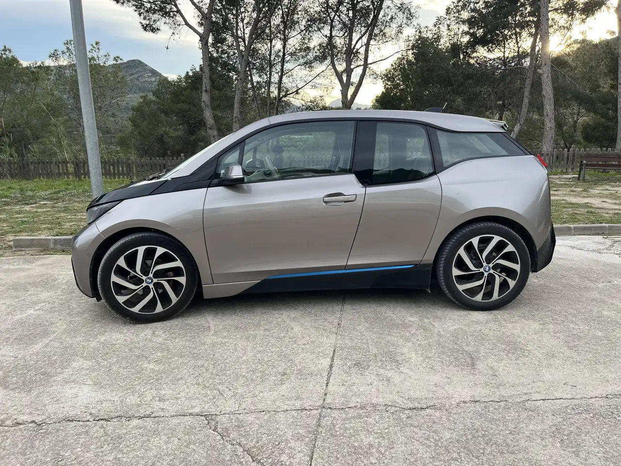 BMW i3 i3 — photo 1 of 29