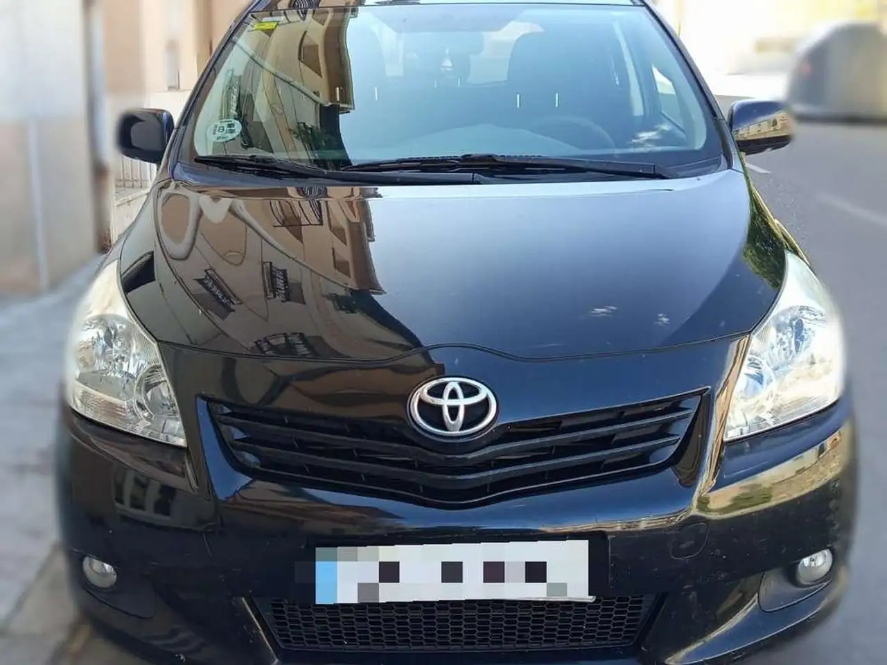 Toyota Verso 2.0D4D Active 5pl. — photo 1 of 15