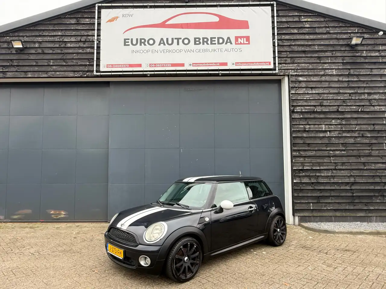 MINI Cooper Mini 1.6 — photo 1 of 17