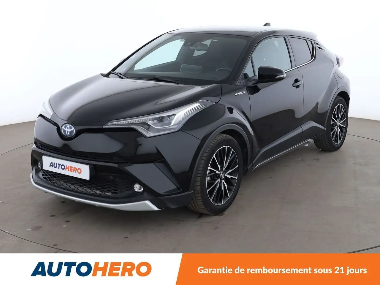 Toyota C-HR 1.8 Hybride Distinctive — photo 1 of 32