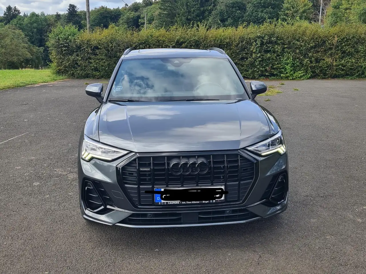 Audi Q3 Q3 Diesel 40 TDI quattro S tronic line — photo 1 of 8