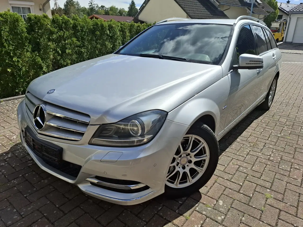 Mercedes-Benz C 200 C 200 CDI BlueEfficiency (204.201) — photo 1 of 13