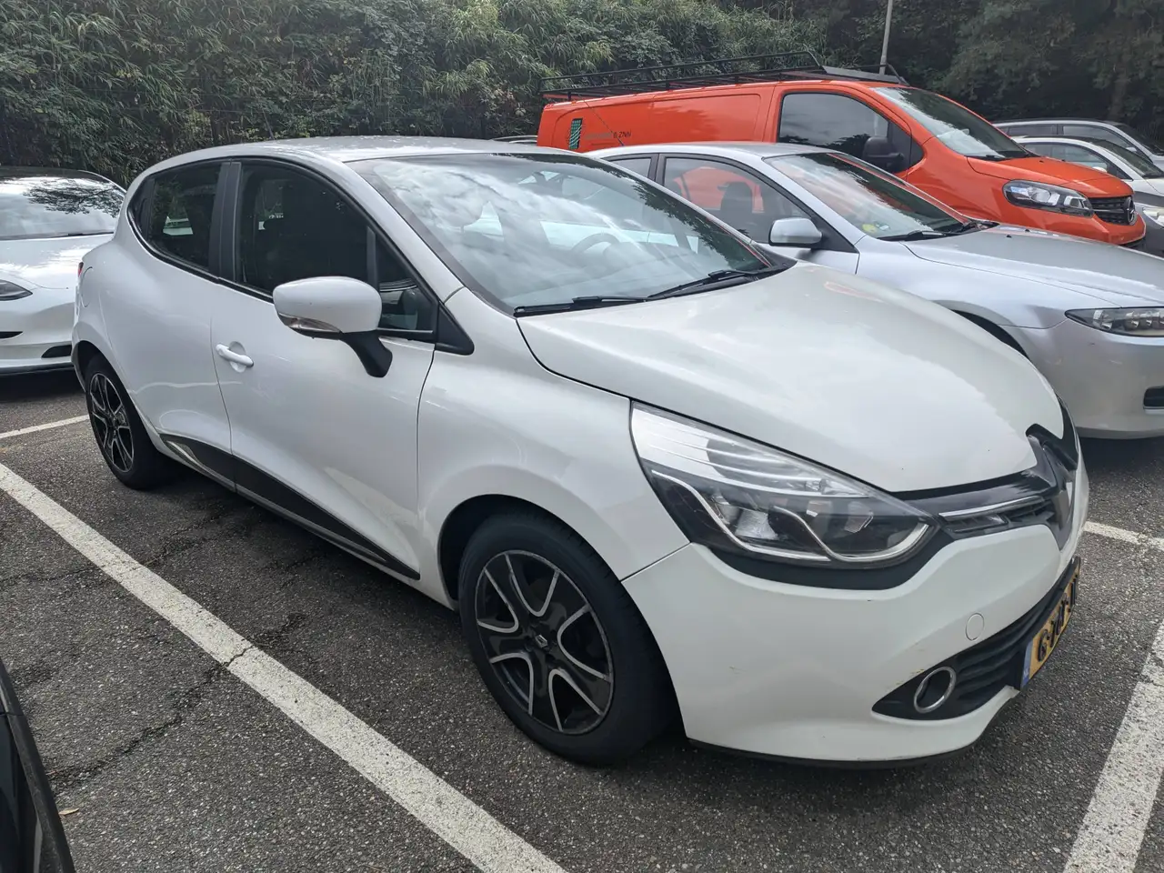 Renault Clio Clio 1.2 Expression — photo 1 of 12